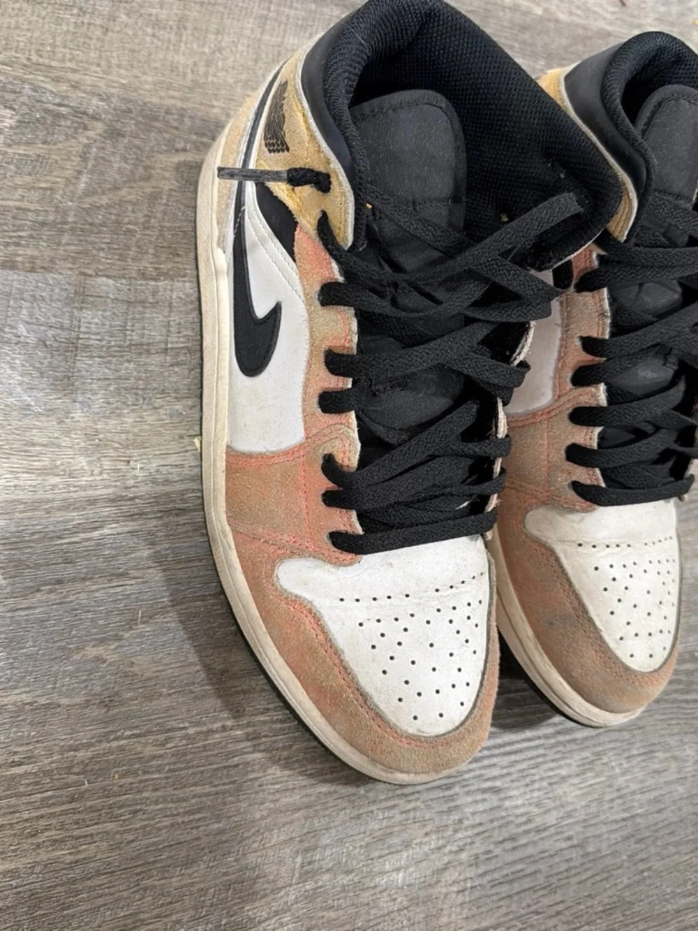 Jordan Mid-Top Sneakers in White, Black & Brown Suede men’s size 8